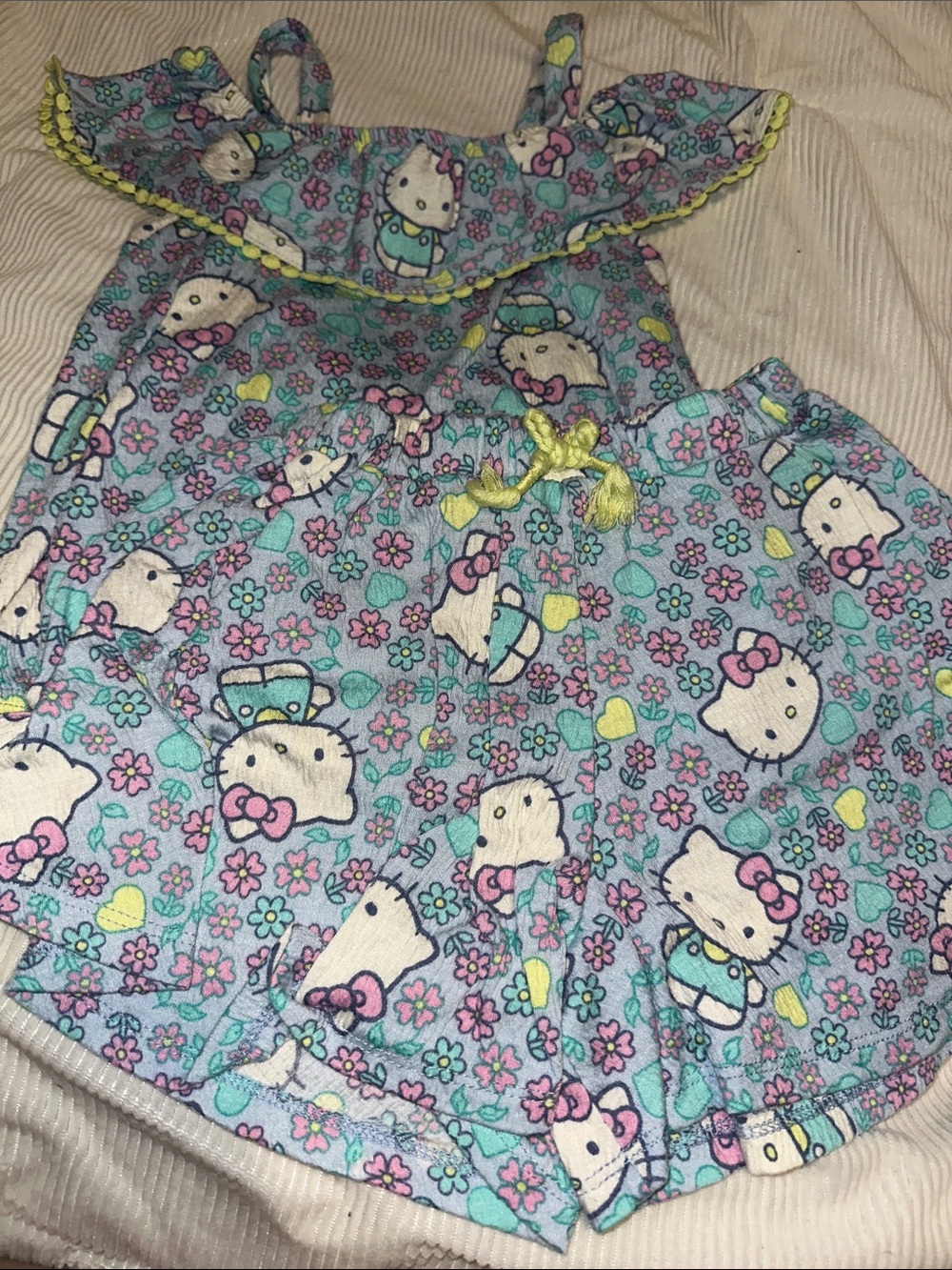 Hello kitty outfit